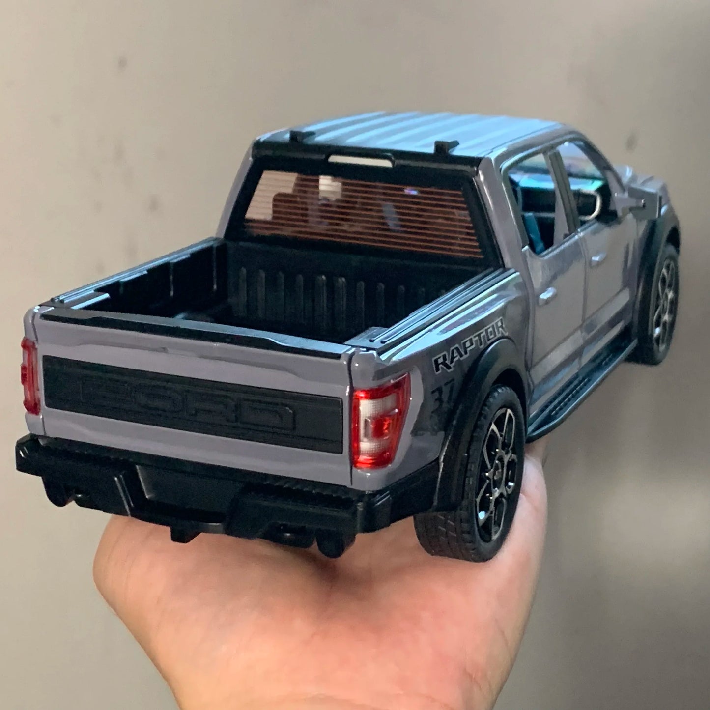 Ford Raptor Coleccionable Con Luces Led y Sonido