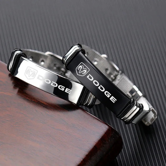 Pulsera Dodge de metal