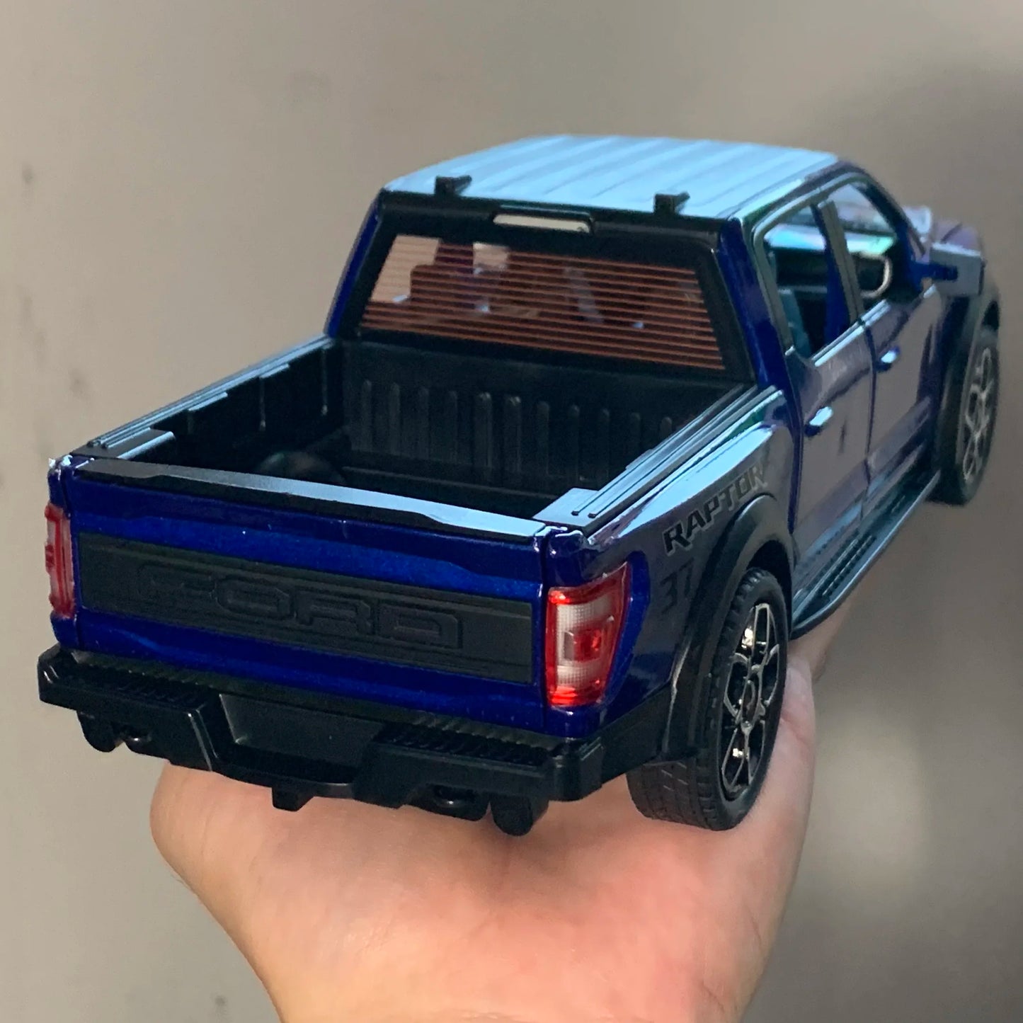 Ford Raptor Coleccionable Con Luces Led y Sonido