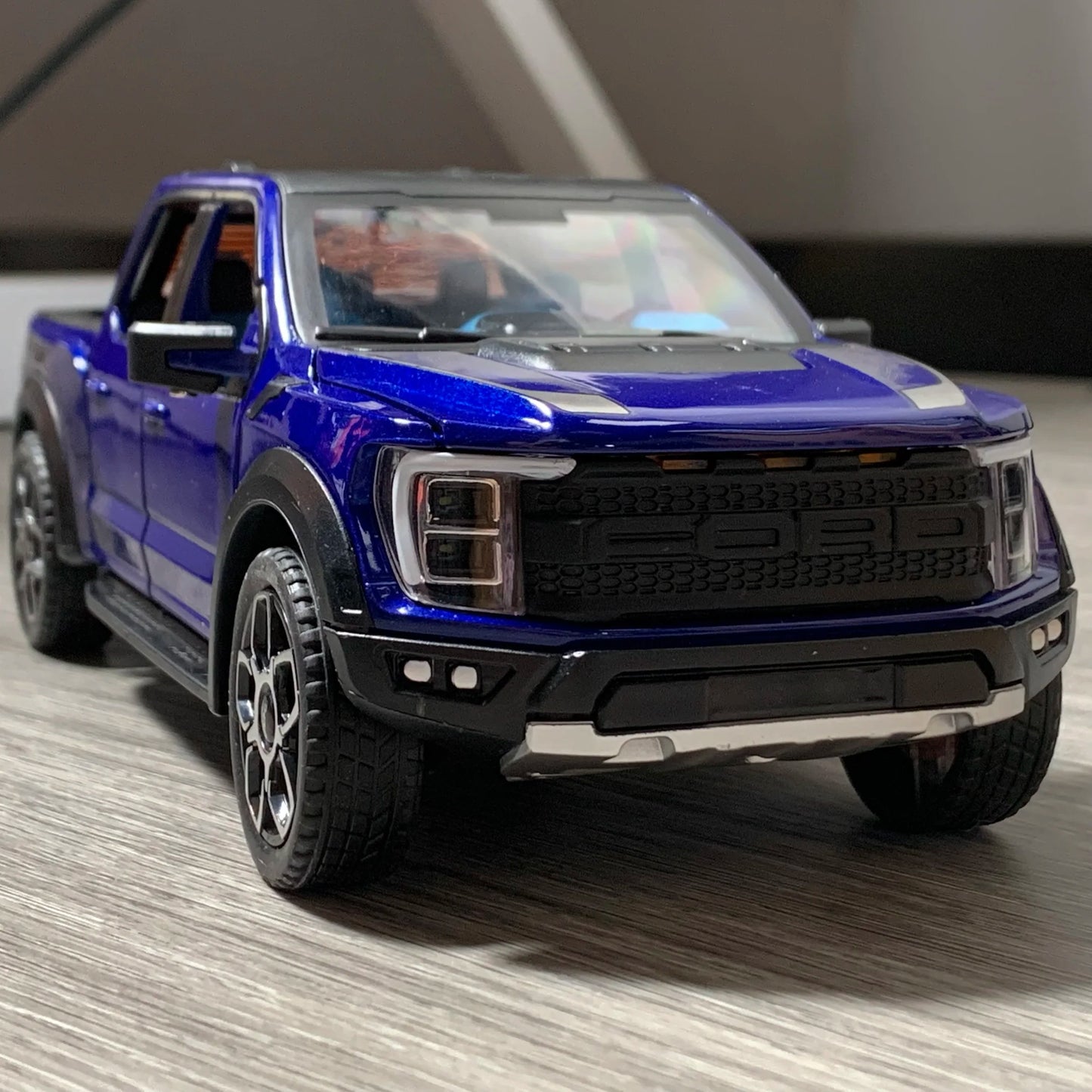 Ford Raptor Coleccionable Con Luces Led y Sonido