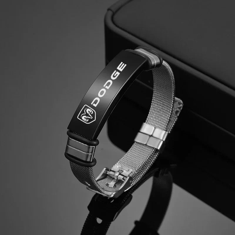 Pulsera Dodge de metal